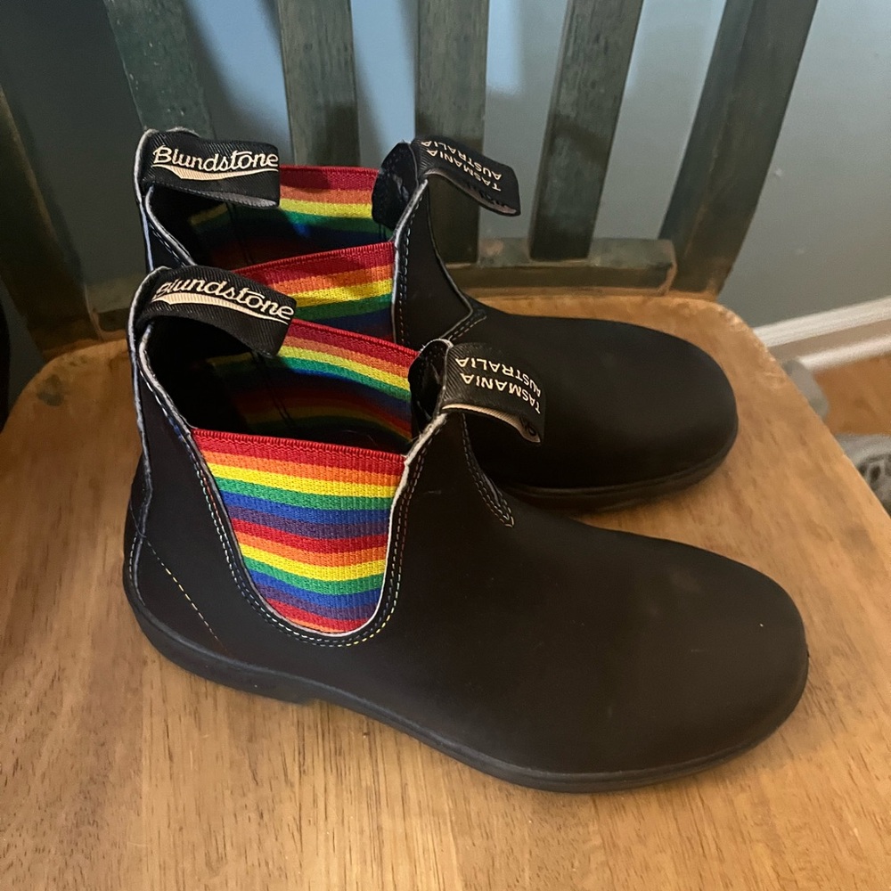 Blundstones